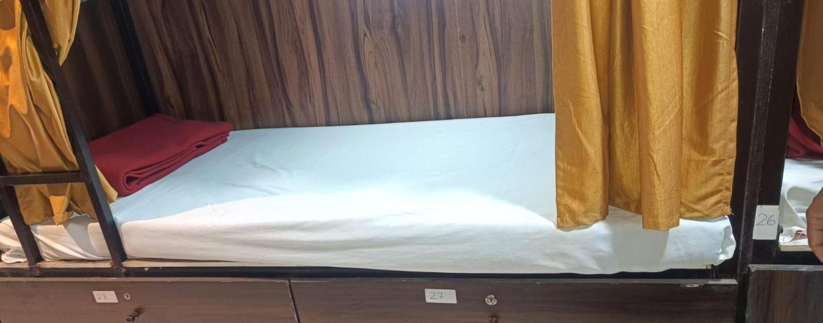 Golden View Dormitory Hotell Mumbai Eksteriør bilde