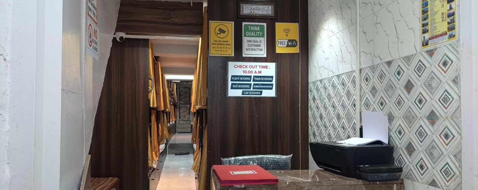 Golden View Dormitory Hotell Mumbai Eksteriør bilde